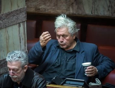 Φωτό: Ο Αρκάς... «ψάχνει» τον ορισμό της ξεφτίλας